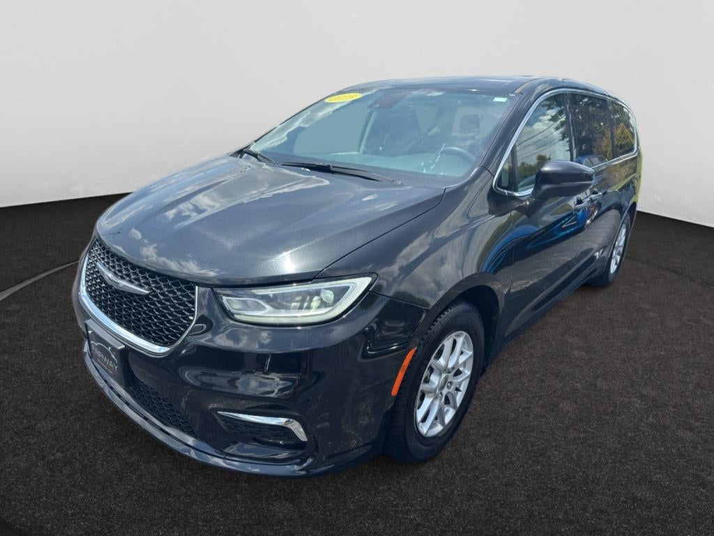 2023 Chrysler Pacifica Touring L in Brilliant Black Crystal Pearlcoat — front three-quarter view