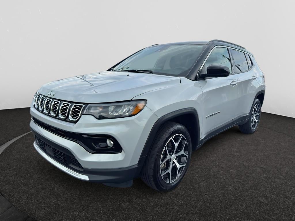 2024 Jeep Compass Limited 4x4 in Silver Zynith Metallic Clearcoat — front three-quarter view