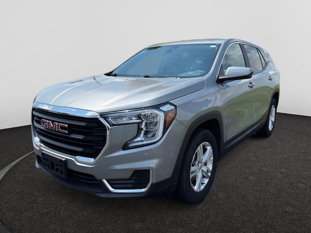 2024 GMC Terrain AWD SLE in Sterling Metallic — front three-quarter view