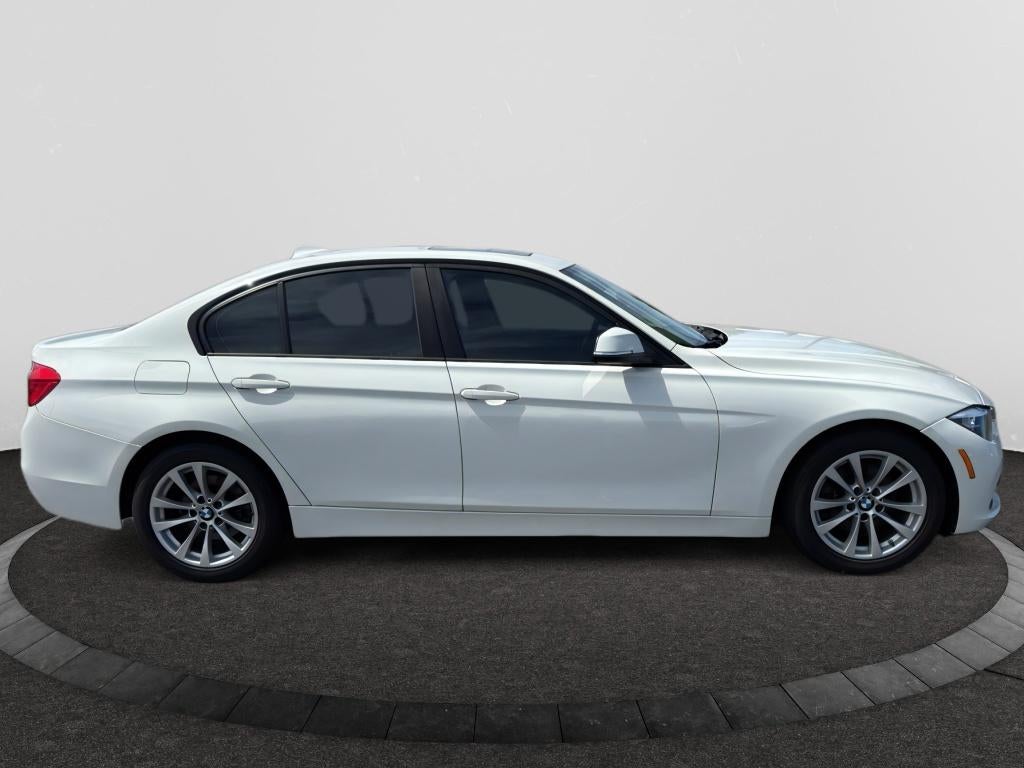2017 BMW 320i — interior view
